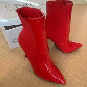 divinity bootie steve madden